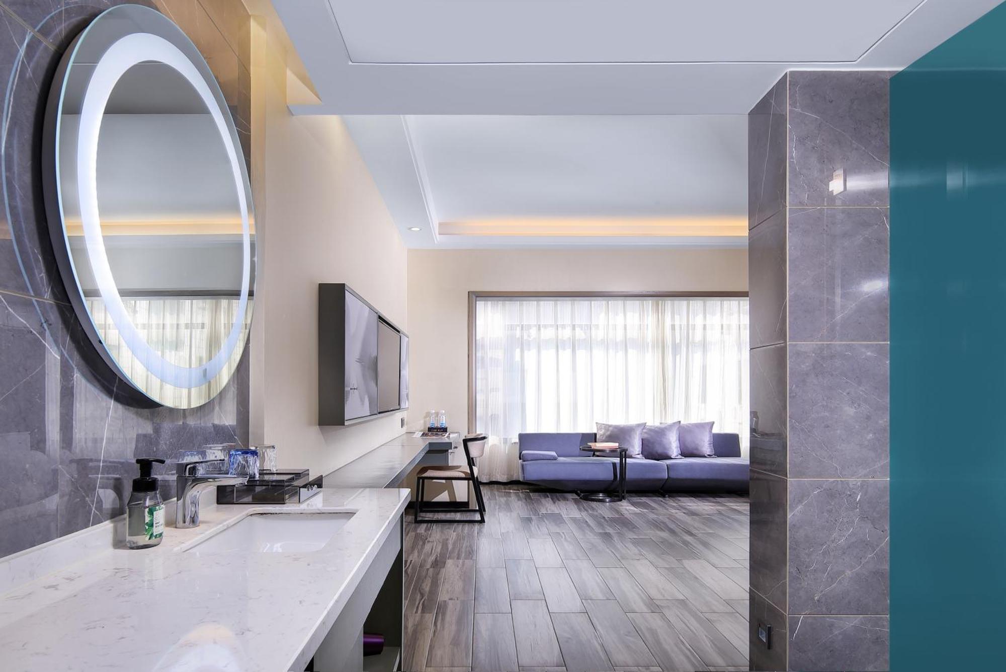 Wing Hotel Guilin - Central Square Екстериор снимка