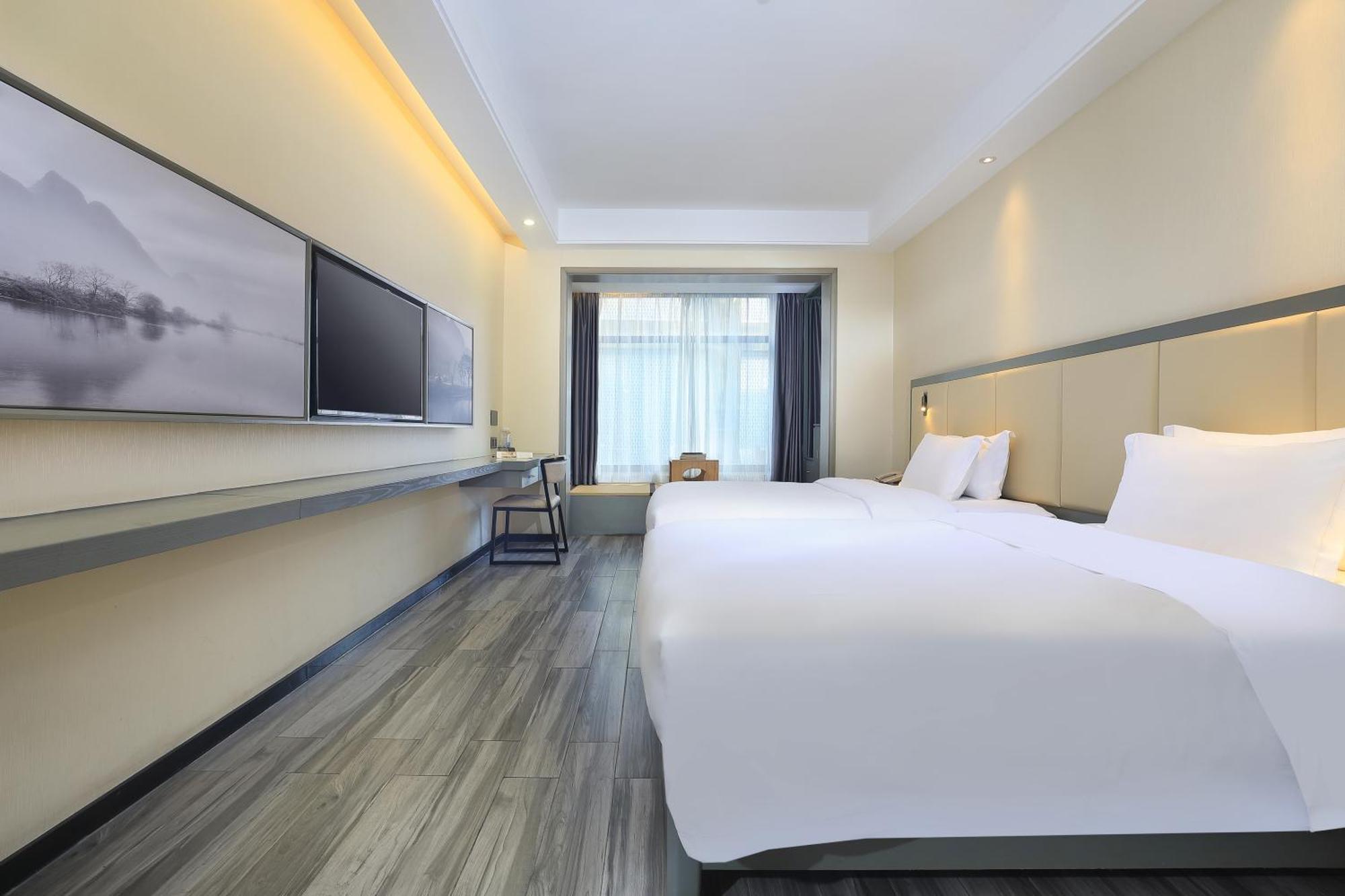 Wing Hotel Guilin - Central Square Стая снимка