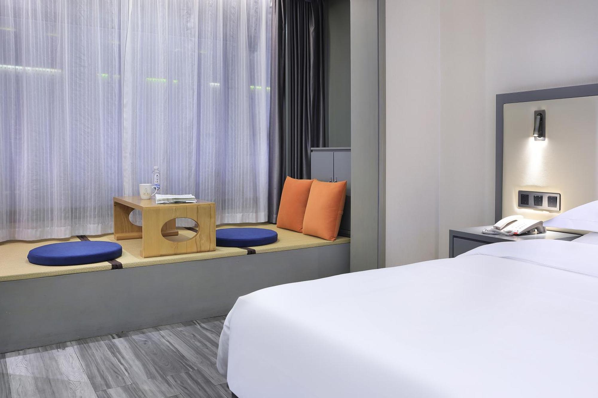 Wing Hotel Guilin - Central Square Екстериор снимка