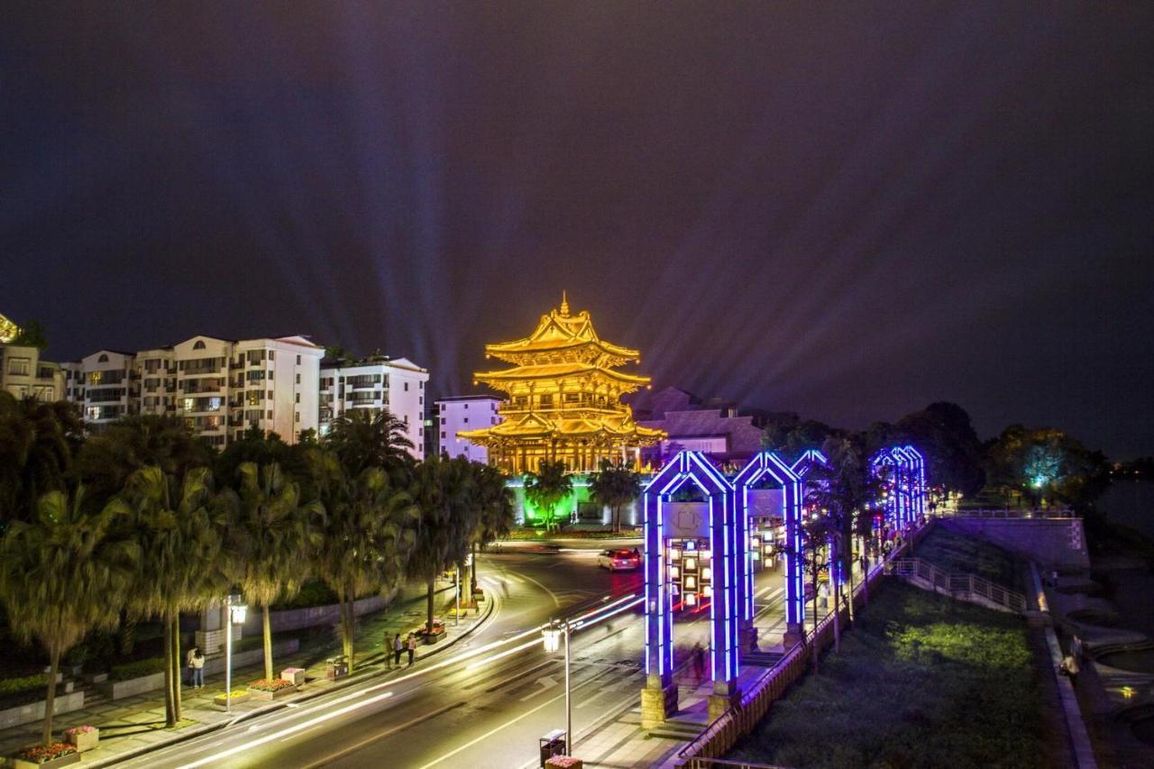 Wing Hotel Guilin - Central Square Екстериор снимка